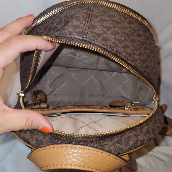 Michael Kors Acorn Brown backpack - Picture 14 of 14
